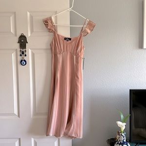 Lulus pink and white ruffle dress. Size xs. New with tags